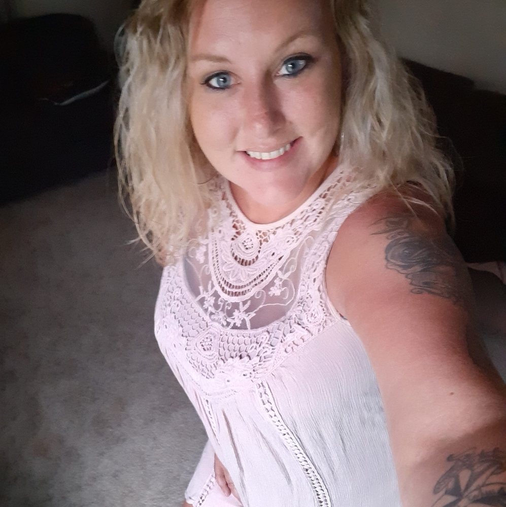 Meet your Posher, Alyson